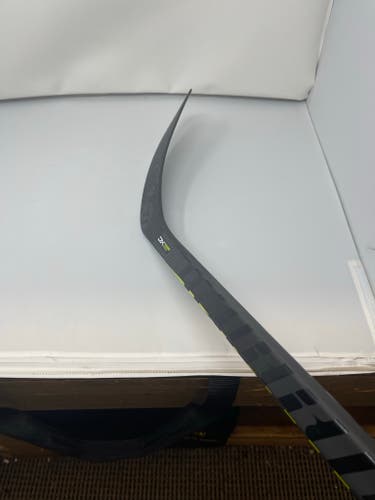 LIDSTROM Warrior DX1 STICK LEFT  BRAND NEW  **OFFERS ACCEPTED**