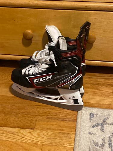 New CCM Regular Width Pro Stock Size 8 JetSpeed FT2 Hockey Skates
