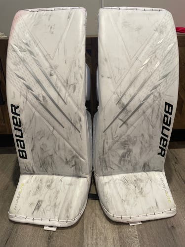 34" Bauer Hyperlite Goalie Leg Pads