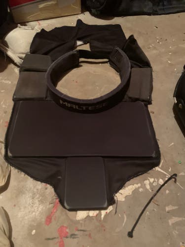 Maltese Goalie Neck Guard