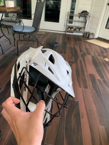 White Cascade S Helmet