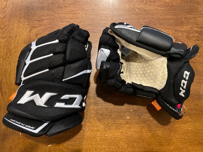 Lightly Used CCM Jetspeed FT1 Gloves 12" D30