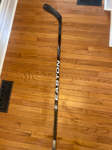 Used Left Hand Heel Pattern Pro Stock Synergy ST Hockey Stick