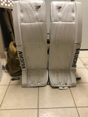 Vaughn v7 pro xr carbon leg pads 34+2