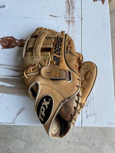 Used Right Hand Throw 11.5" TPX Baseball Glove