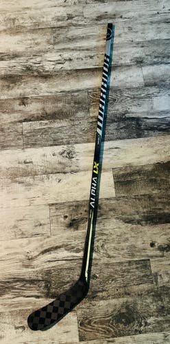 Warrior Alpha LX Pro Hockey Stick Sr RH W03M