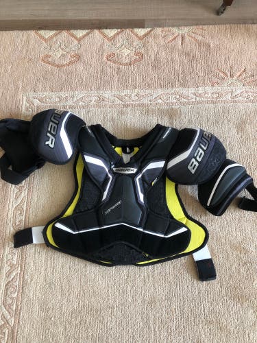 Used Large Bauer Supreme 2S Shoulder Pads