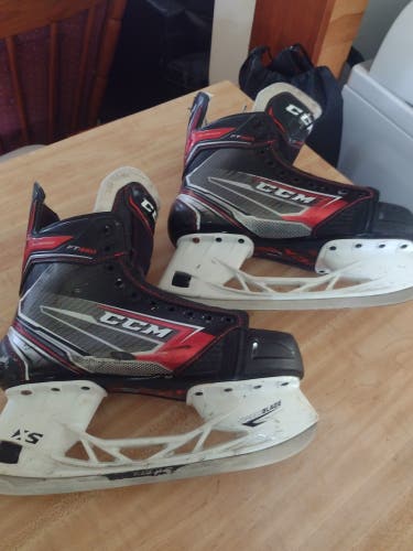 Intermediate Used CCM JetSpeed FT460 Hockey Skates Regular Width Size 6