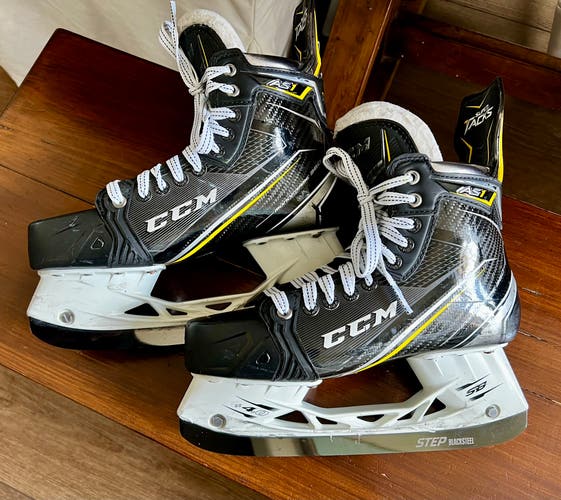 Used CCM Regular Width Size 8.5 Super Tacks AS1 Hockey Skates. Black Mirror Step Steel