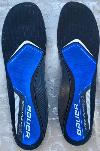 New Bauer Regular Width  Size 8 Speed Plate 2.0 Hockey Skates