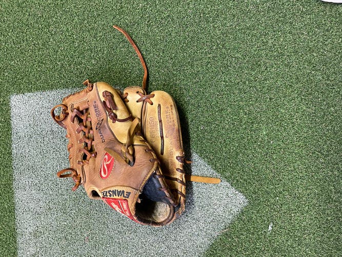 Infield 11.5" Heart of the Hide Baseball Glove