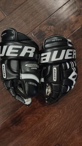 Bauer Supreme 5000 Leather Gloves 14"