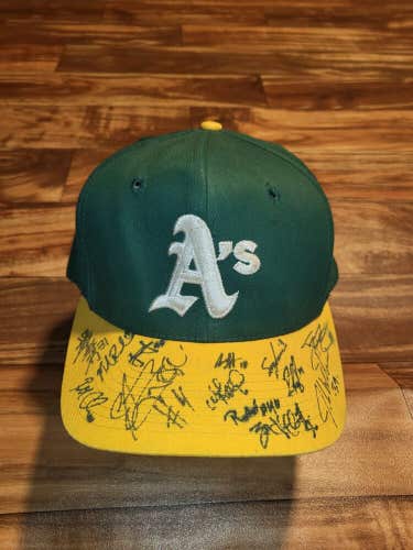 Vintage Oakland Athletics MLB Baseball Sports Plain Logo Signed Hat Cap Snapback