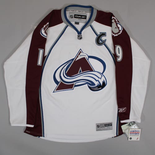 Reebok Colorado Avalanche Joe Sakic Signed jersey White XL
