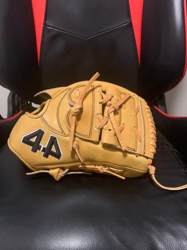 Custom 44 Pro Pitcher's Glove Size 11.75"