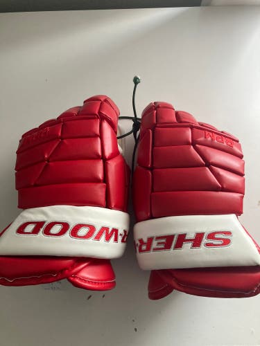Sherwood BPM 120 Hockey gloves 14’ Numbered 78/100