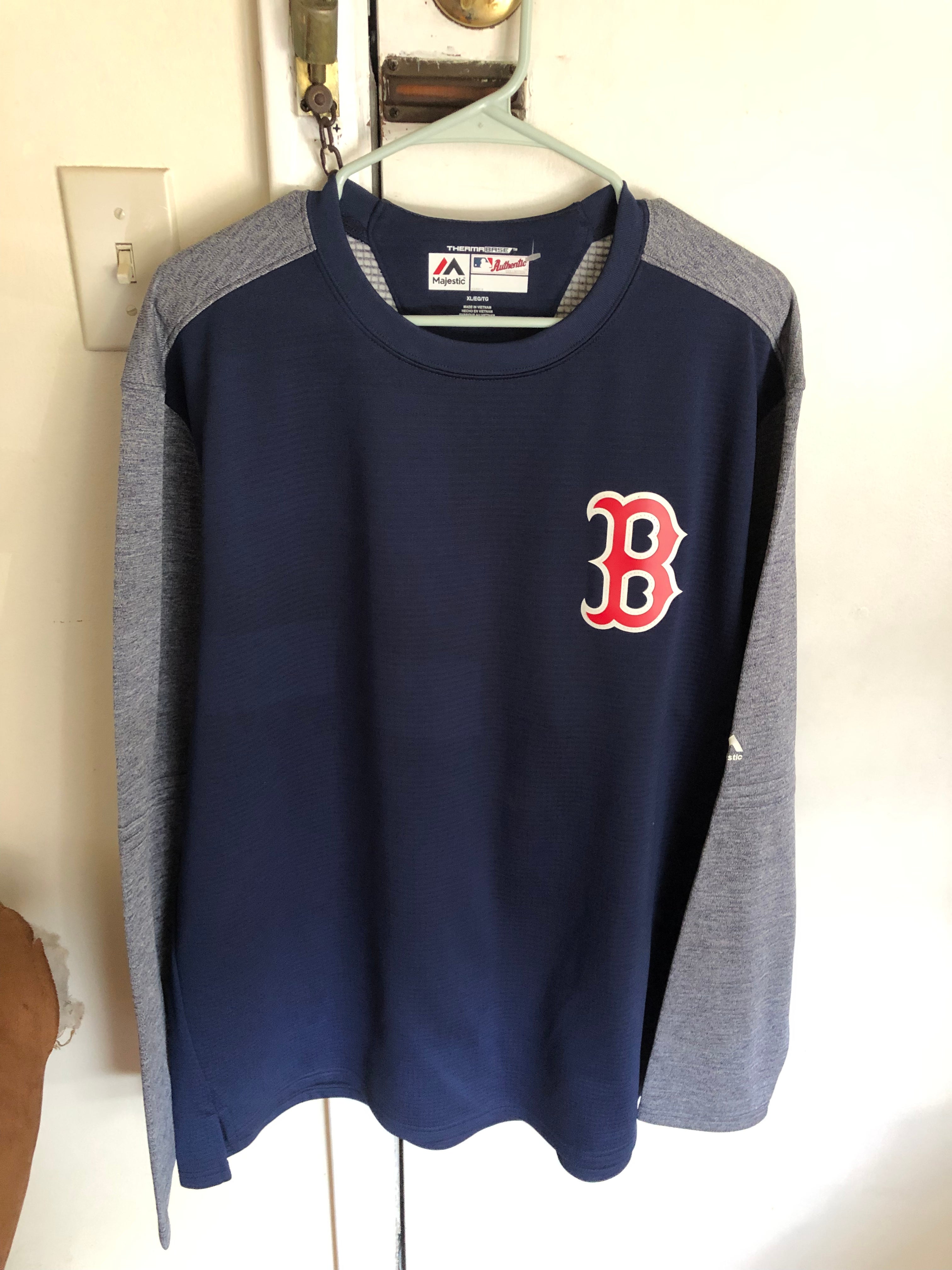 Boston Red Sox Majestic Henley shirt Men’s XL Preowned