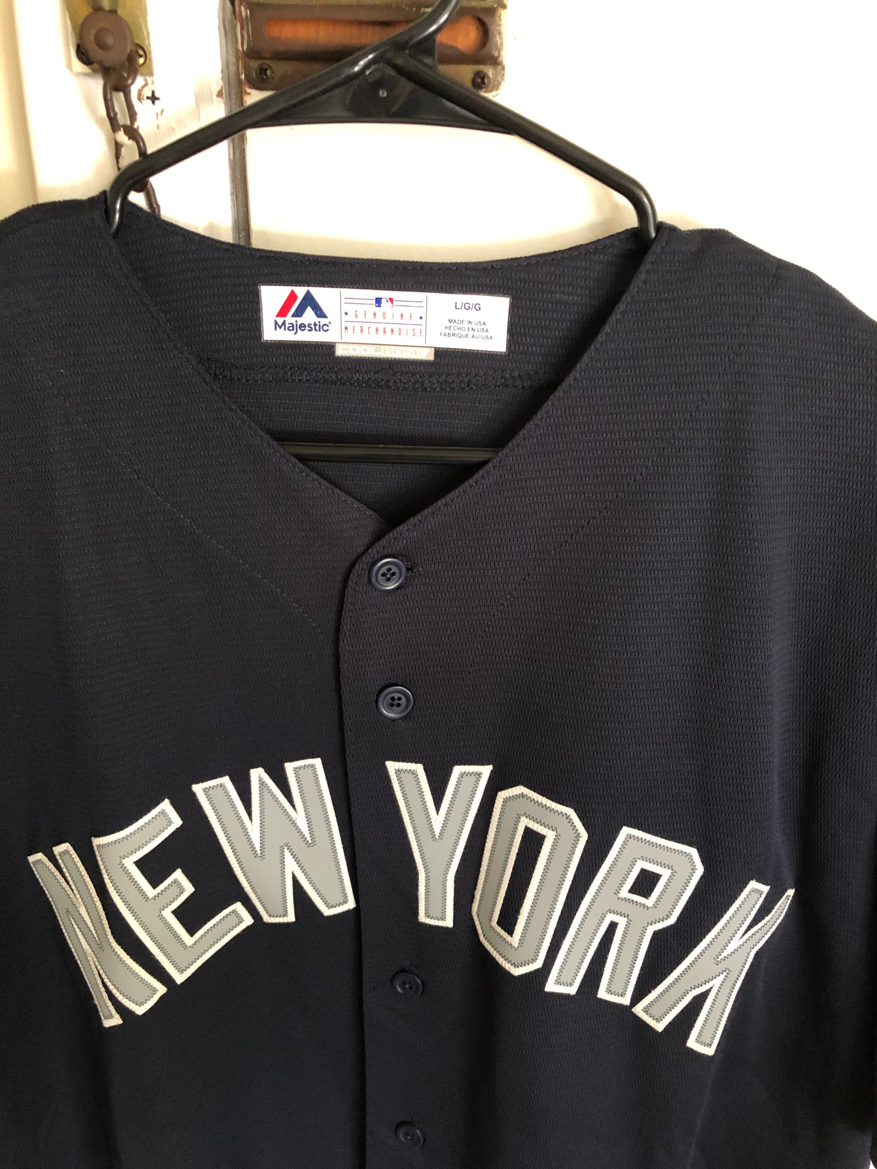  Majestic Blank Back Adult Small New York Yankees 2-Button  Placket Cool-Base Licensed Jersey Navy/White : Sports & Outdoors