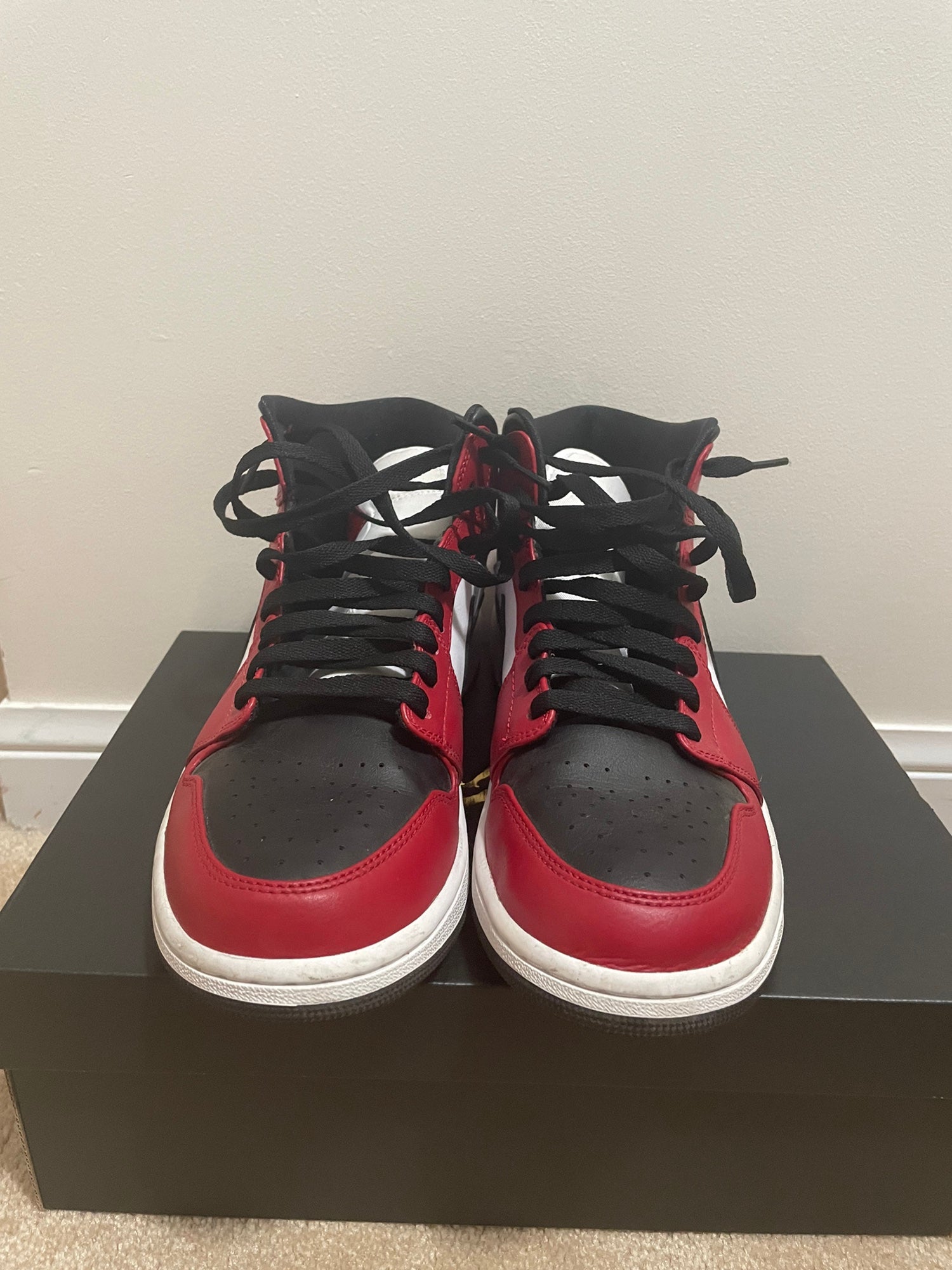 Air Jordan Jordan 1 mid Shoes 