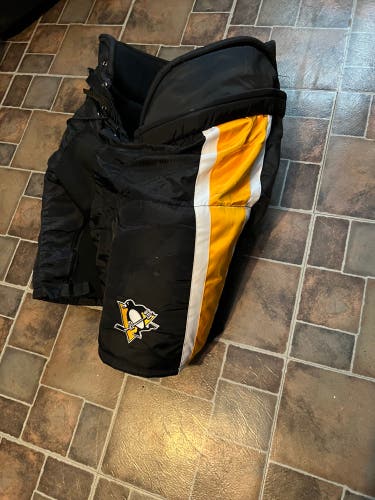 Pittsburgh Penguins Senior Large CCM Pro Stock HP35 Hockey Pants