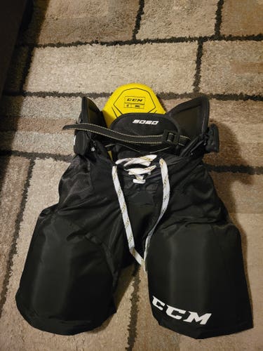 Senior Used Small CCM Tacks 9060 Hockey Pants