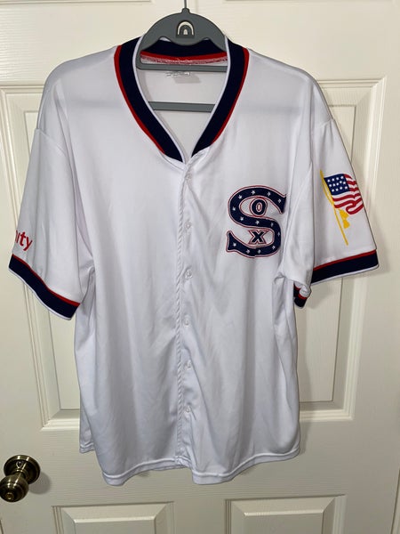 Chicago White Sox Apparel, Chicago White Sox Jerseys, Chicago White Sox  Gear