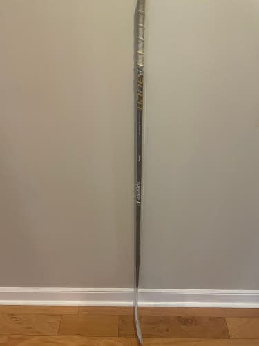 Intermediate Right Handed P92 Supreme 1S Hockey Stick