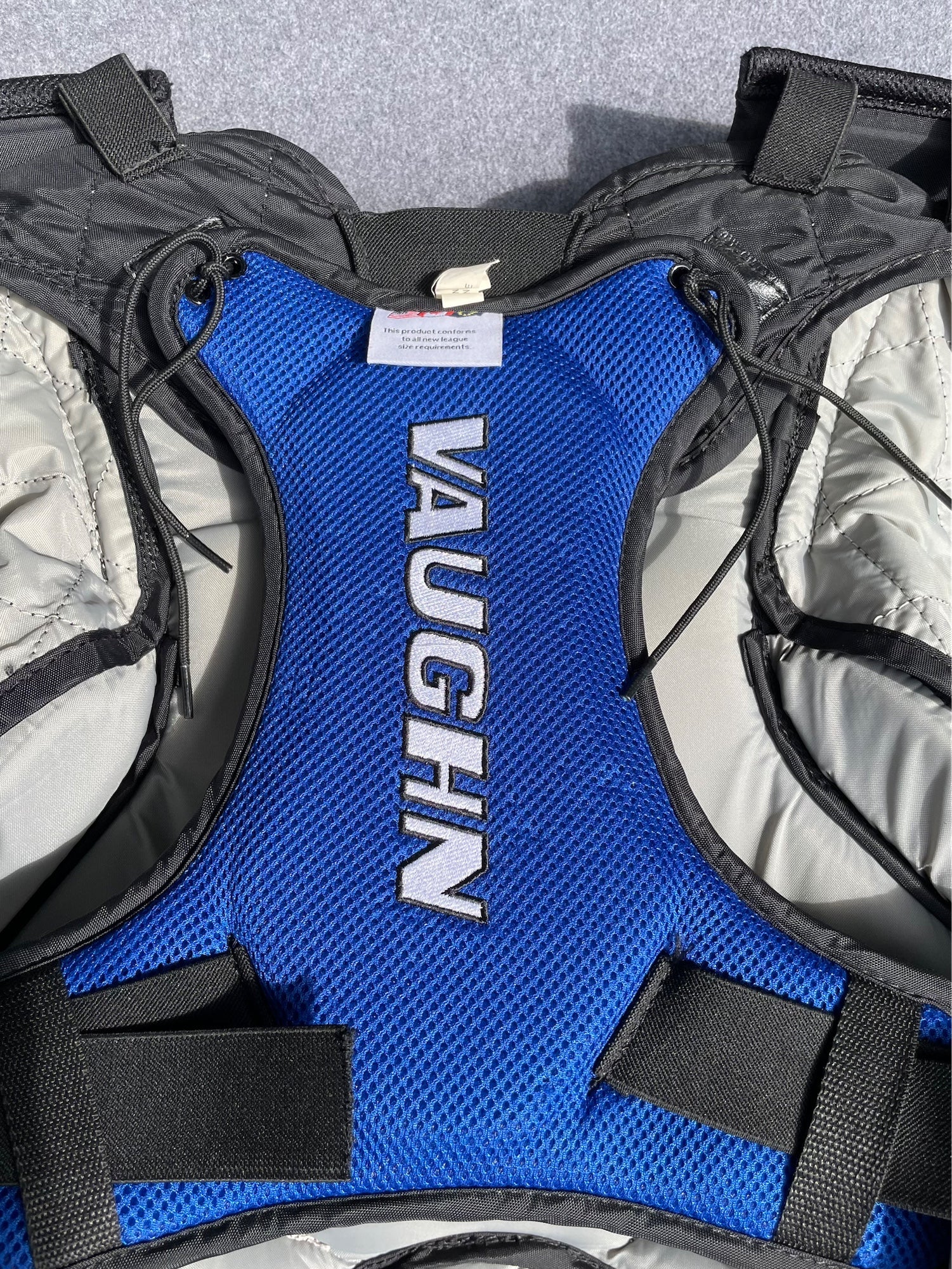 New Vaughn V6 1000i Pro Intermediate Small hockey goalie chest & arm protector 