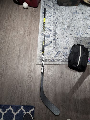 New Senior CCM Left Hand Super Tacks Team Hockey Stick P88