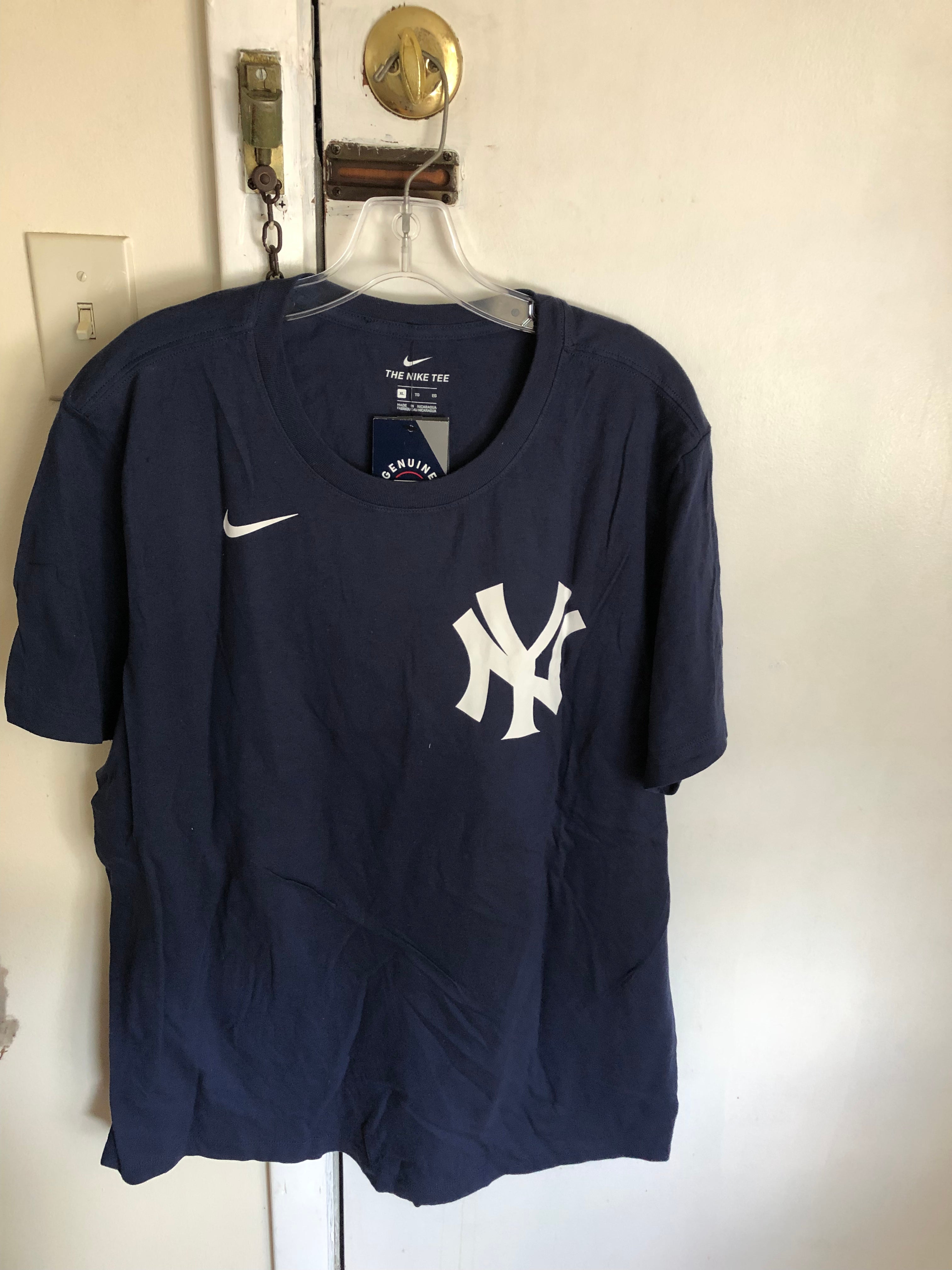 Nike x mlb New York yankees dj LeMahieu 26 baseball player tee shirt, Men's  Fashion, Tops & Sets, Tshirts & Polo Shirts on Carousell