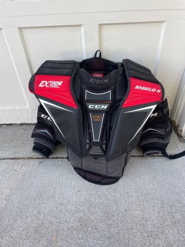 Used Medium CCM Extreme Flex Shield II Goalie Chest Protector