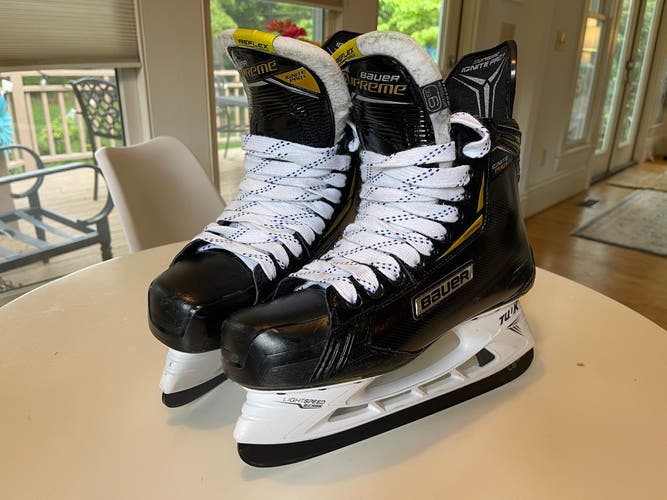 Used Bauer Extra Wide Width Size 9 Supreme Ignite Pro+ Hockey Skates