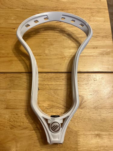 New Maverik Kinetik 2.0 Lacrosse Head - Unstrung - White