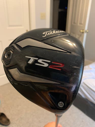 Like New Titleist TS2 Driver Regular Flex 10.5 Loft