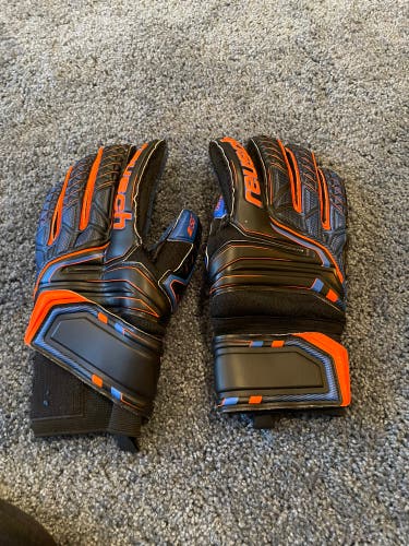 Reusch Soccer Goalie Gloves Size 9