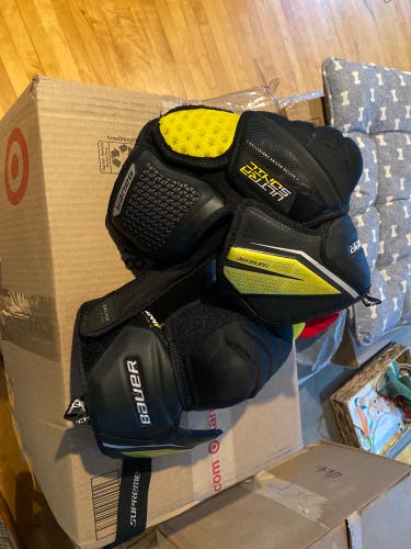 Bauer ultra sonic elbow pads