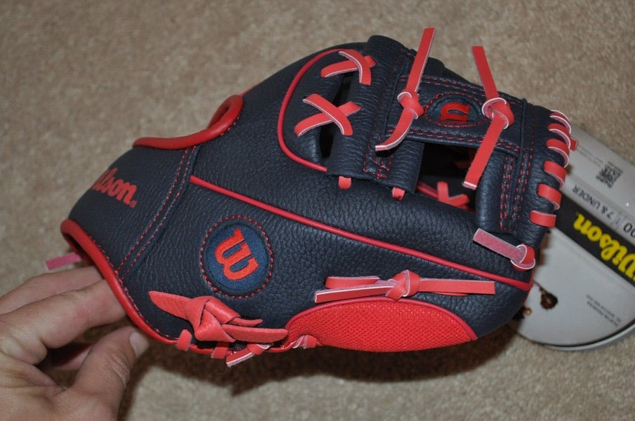 10  Wilson A200 New York Yankees Dustin Pedroia T Ball Glove Age 7 & Under