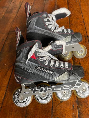 Used Bauer Regular Width Size 4 Vapor Hockey Skates