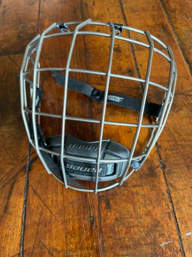 Used Medium Bauer  Re-Akt Helmet