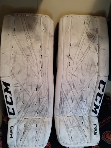 CCM P2.9 leg pads