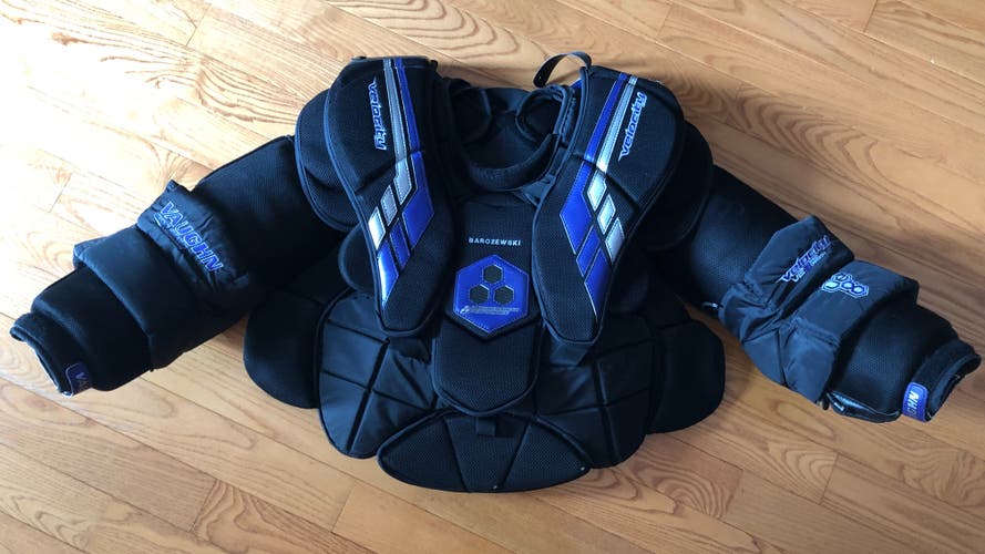 Large Vaughn Custom VE8 Pro Carbon Goalie Chest Protector Pro Stock Used