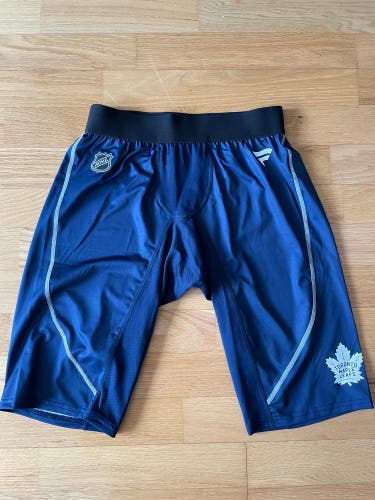 Pro Stock NHL Toronto Maple Leafs Fanatics Shorts - Size M