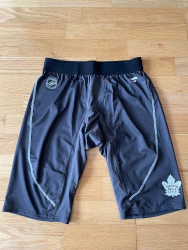 Pro Stock NHL Toronto Maple Leafs Fanatics Compression Shorts - Size M
