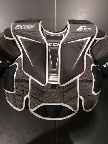 Used Medium CCM Extreme Flex Shield E2.9 Goalie Chest Protector