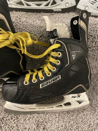 Junior Used Bauer Nexus 400 Hockey Skates Regular Width Size 3