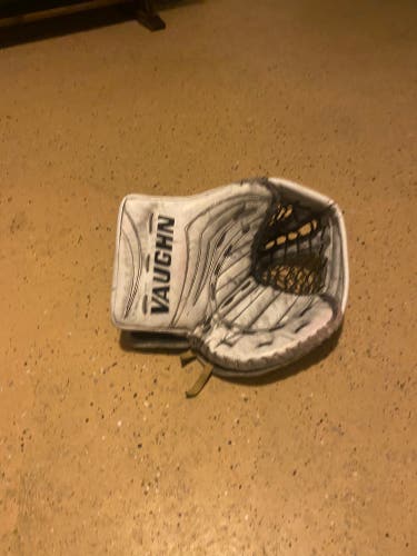 Used Regular Pro Stock Velocity V7 Glove Pro Carbon