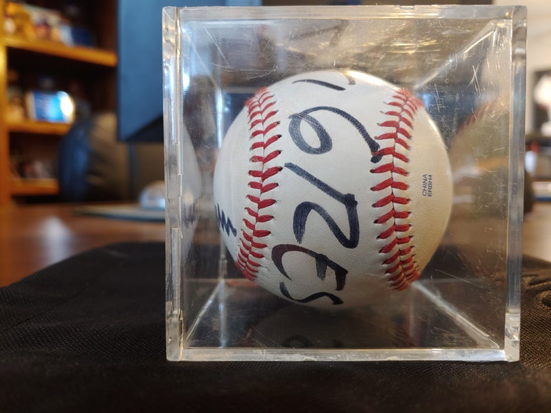 fernando valenzuela autographed ball 