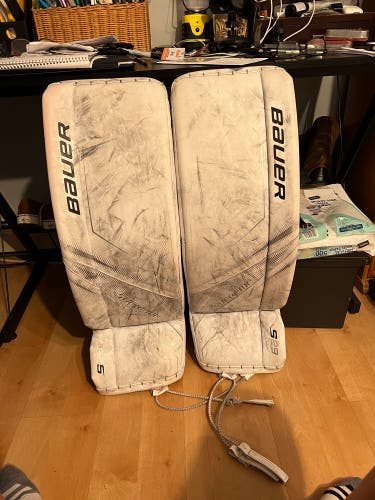 32" Bauer Supreme S29 Goalie Leg Pads