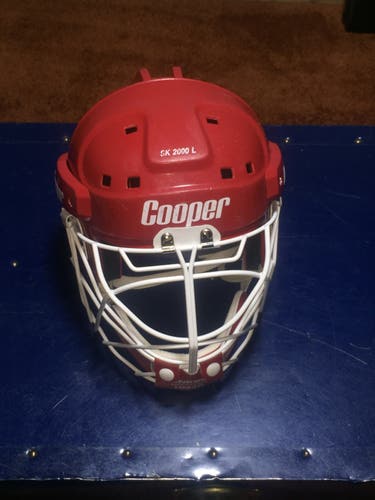 Senior Used Cooper SK 2000 Goalie Mask Pro Stock