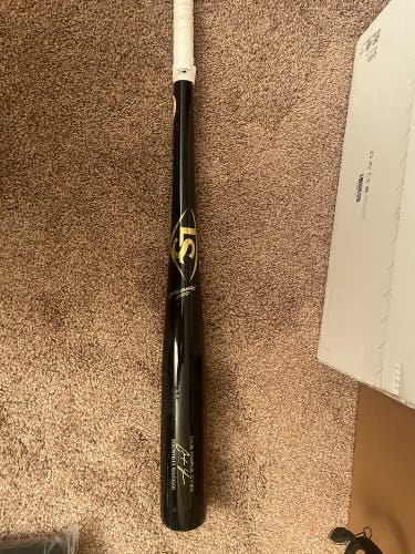 Used Wood 34" CY22 Bat